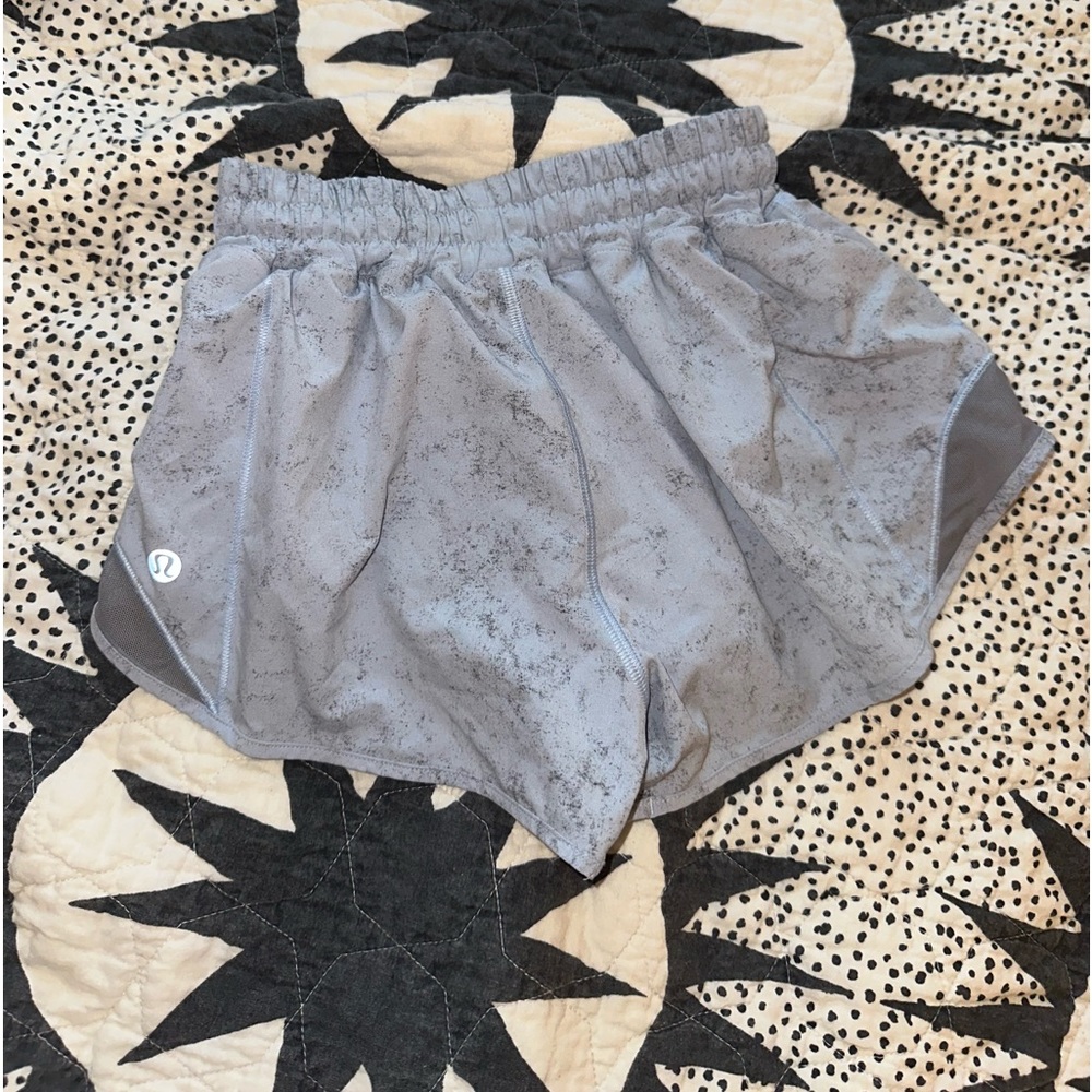 Lululemon Hotty Hot Short Size: 2 2.5 length
